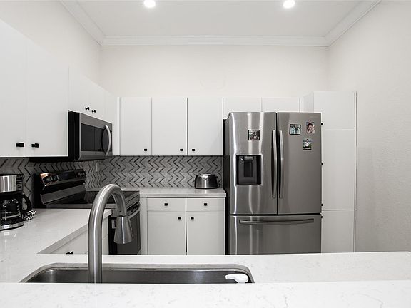 4th image of 13063 NW 7th Street