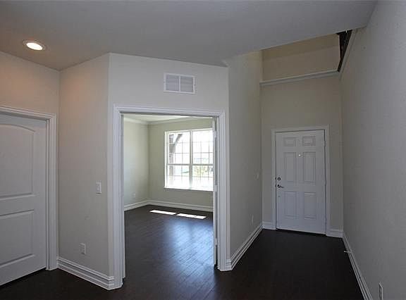 3rd image of 6828 Revere Dr