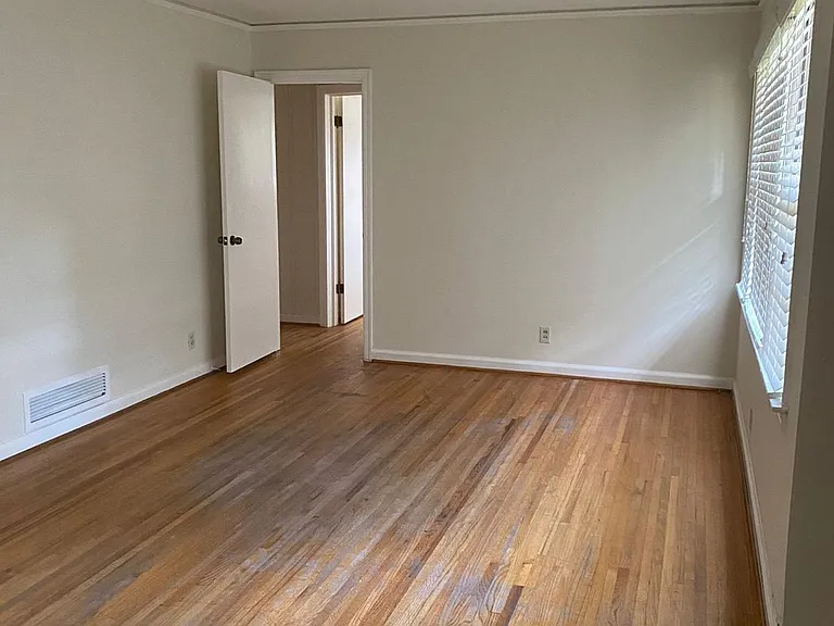 3053 Biltmore Ave — Photo 15