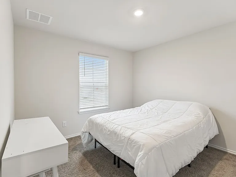 4550 Meerkat Dr — Photo 30