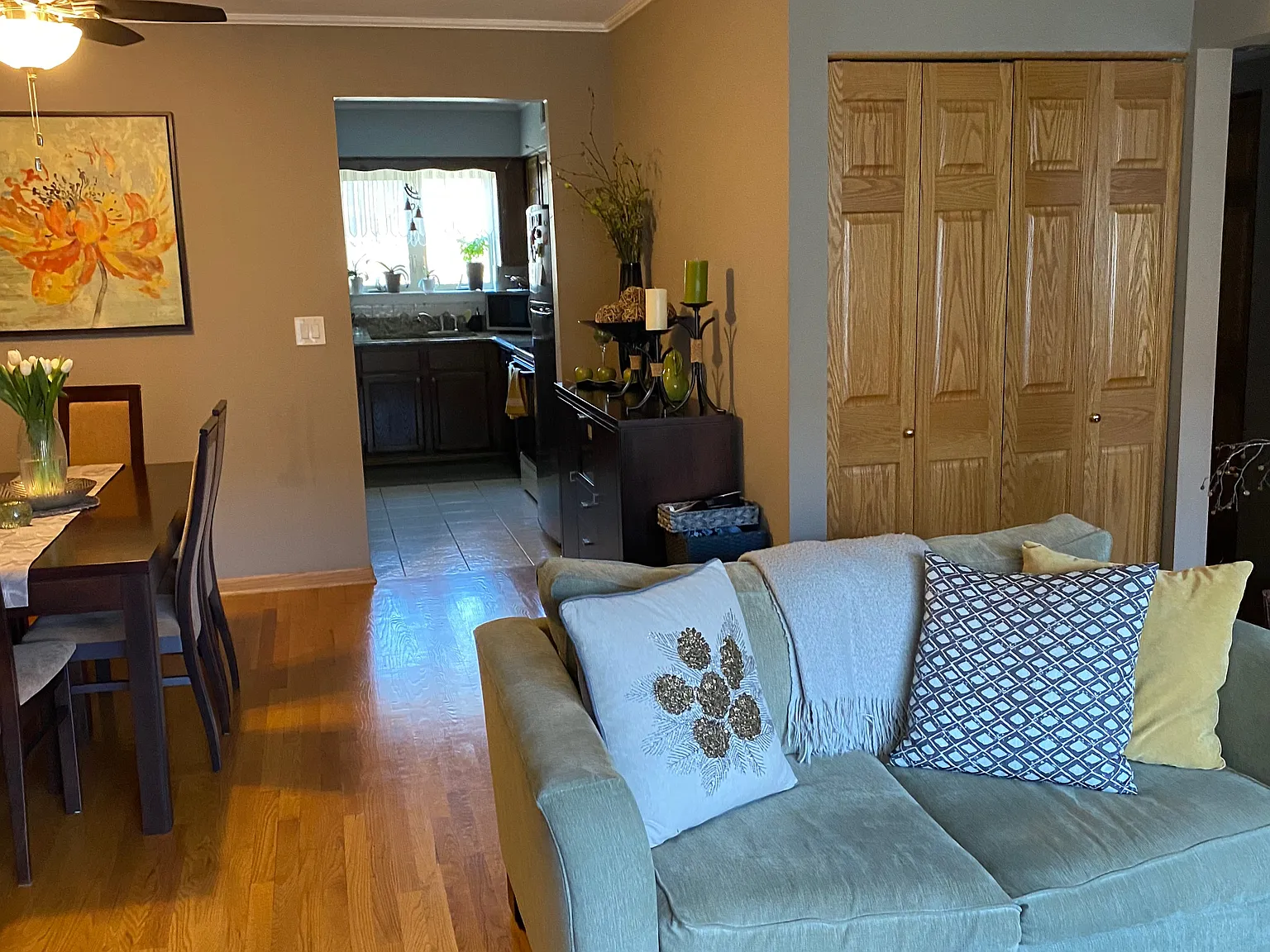2 bed, 1.5 bath, 1100 sqft, $2,250 — Photo 3