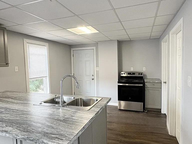 51 W Bates St #3 — Photo 7