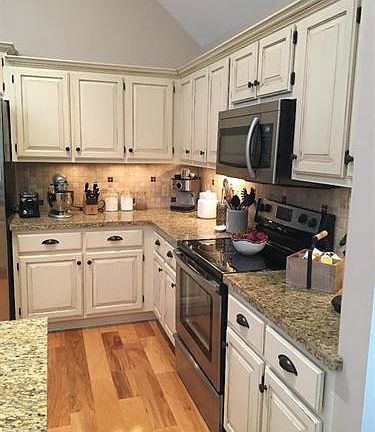 3rd image of 105 Dunhill Ct