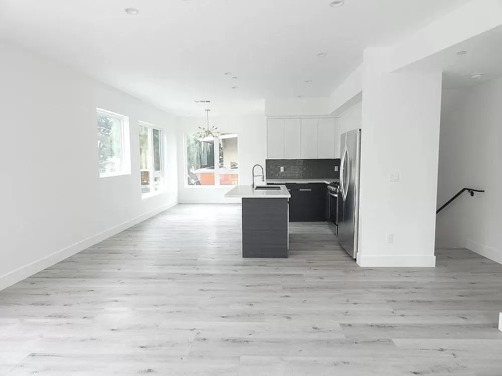 3 bed, 2.5 bath, 1939 sqft, $4,295 — Photo 3