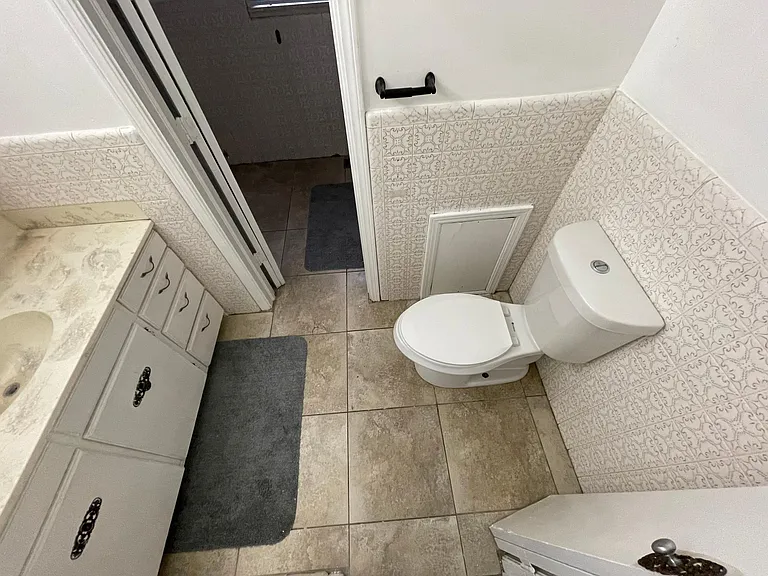 705 S Phoenix Ave #1 — Photo 8
