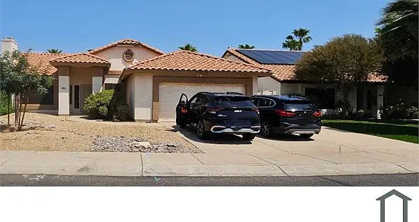 3 bed, 1842 sqft, $2,600 — Photo 2