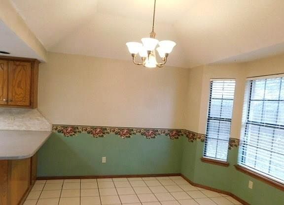 3rd image of 1725 SE 15th St