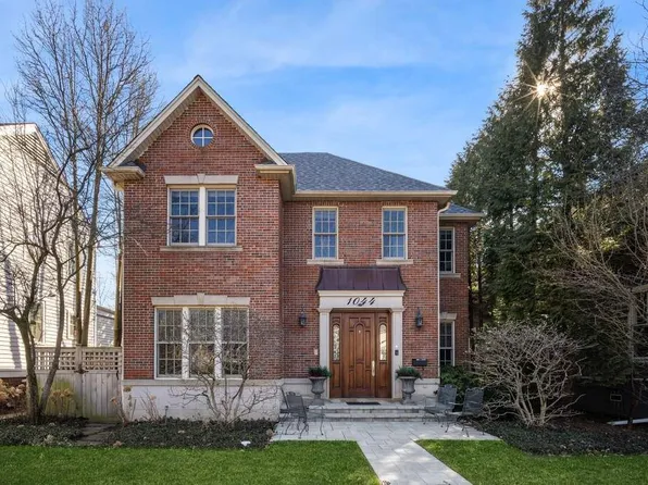 1044 Elm St, Winnetka, IL 60093