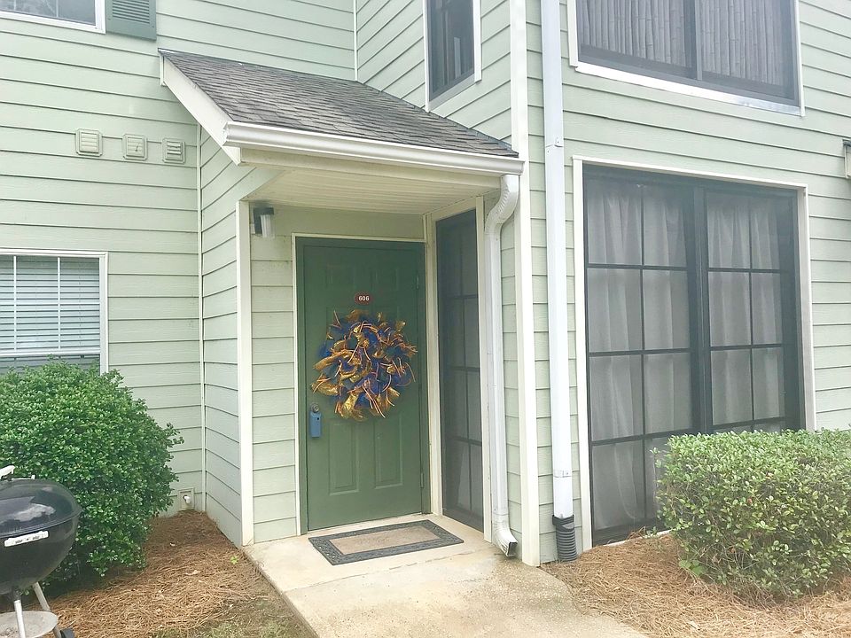 1st image of 447 W Longleaf Dr APT 606