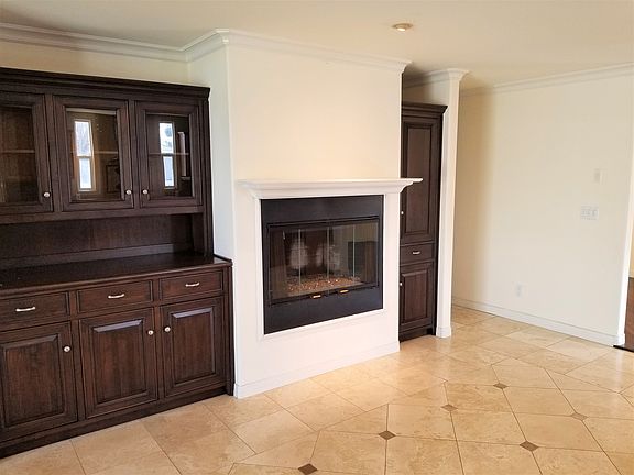 5th image of 5115 Carmelynn St