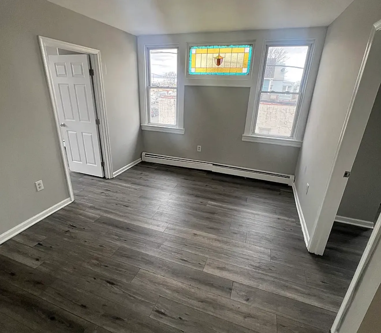 4 bed, $2,600 — Photo 2