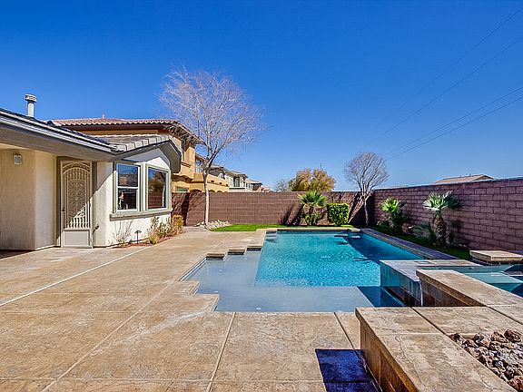 4th image of 8523 Benidorm Ave