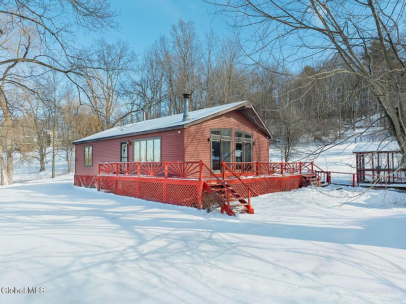 4th image of 83 Blodgett Road