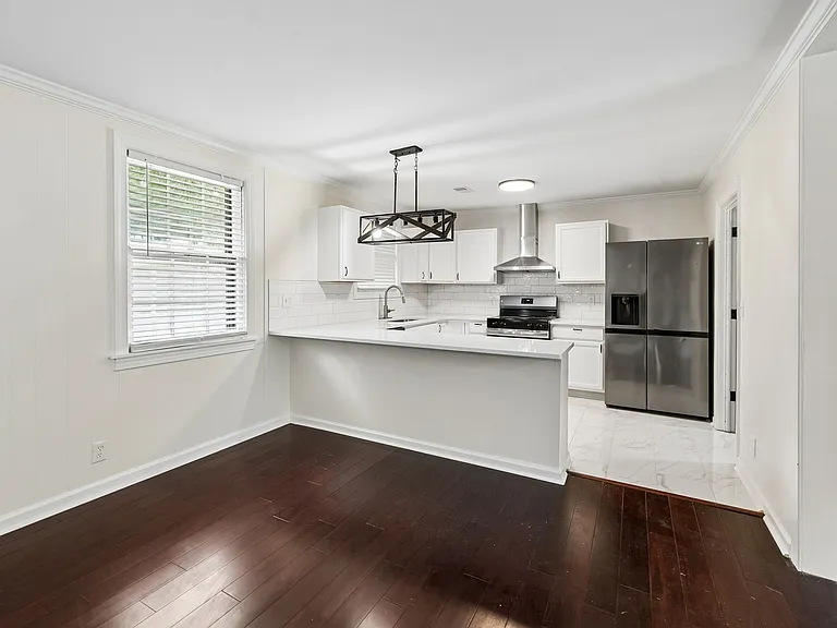 124 Denise Dr — Photo 3