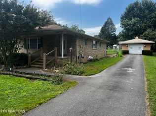 48 Fallingbrook Dr, Crossville, TN 38555