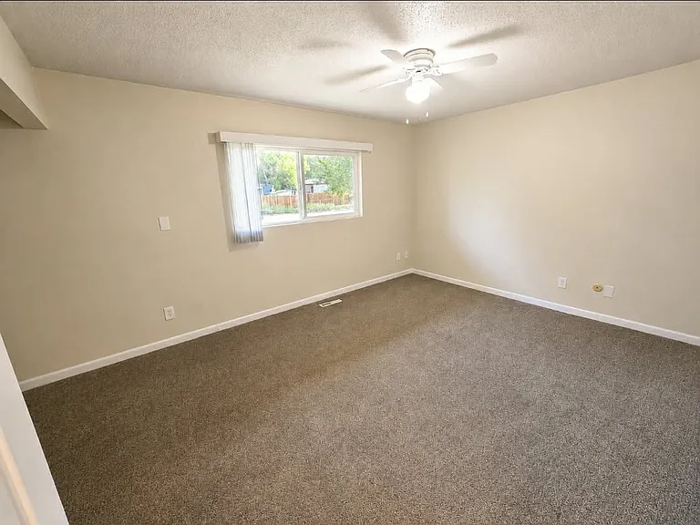 2532 W 3rd St — Photo 12