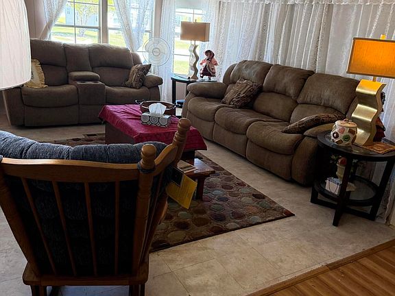 5th image of 1025 Waterway Dr