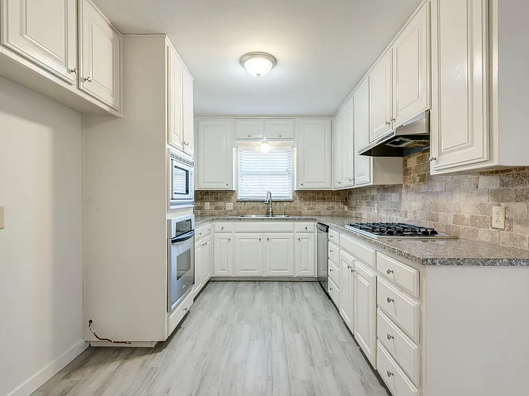 600 Field St — Photo 10