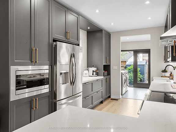 4th image of 209 Maria St