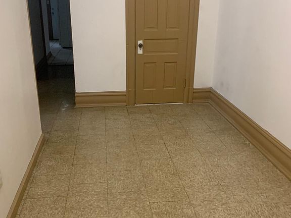 2nd image of 4454 Athlone Ave #A