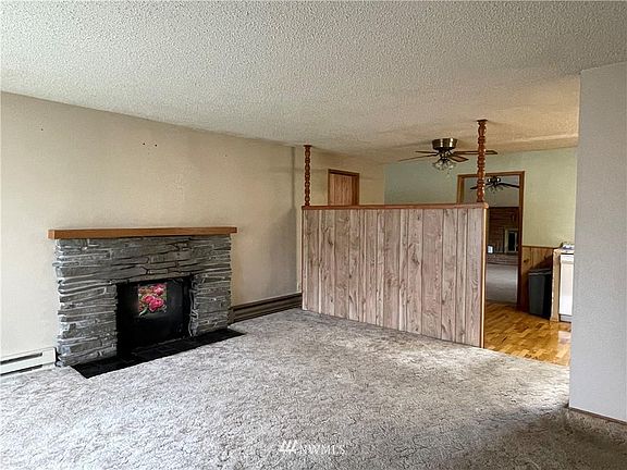 5th image of 51 E Woodland Dr