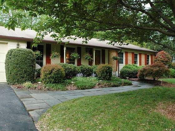 2nd image of 12213 Ambleside Dr