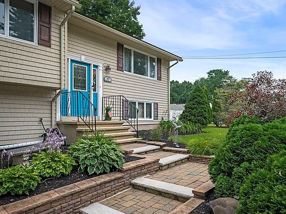 2nd image of 52 Glen Dr