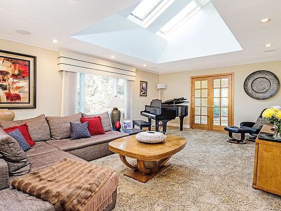 235 Sussex Rd ( 19 of 35 ).JPG