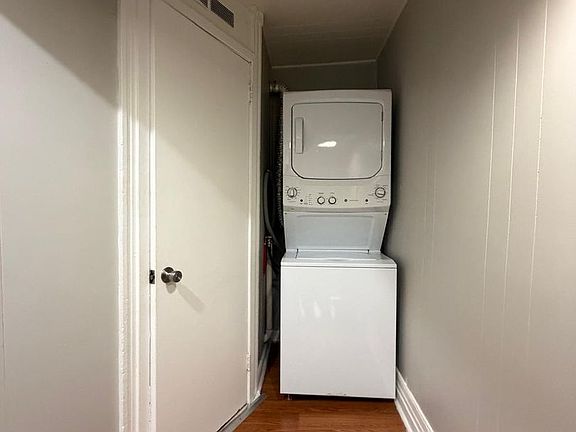 5th image of 217 S 4th St #2