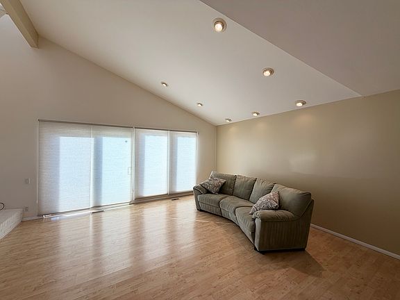 5th image of 3596 S Crestwood Dr