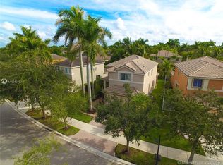 620 Conservation Dr, Weston, FL 33327