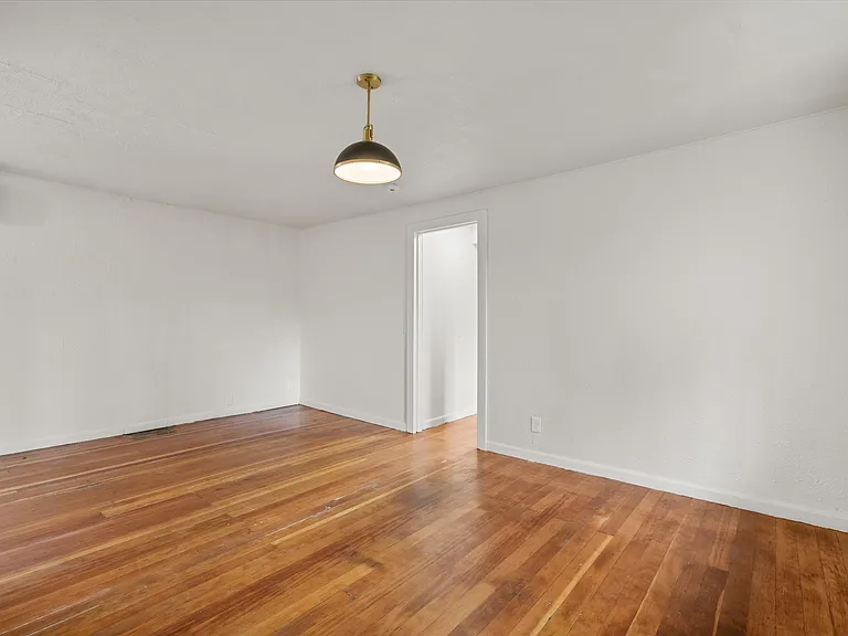 7015 N Greeley Ave #B — Photo 31