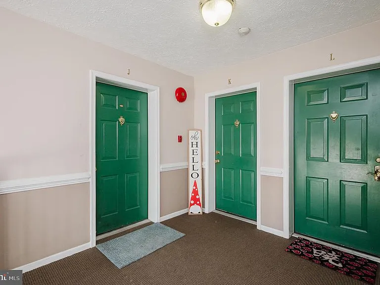 3100 Cardinal Way #J — Photo 34