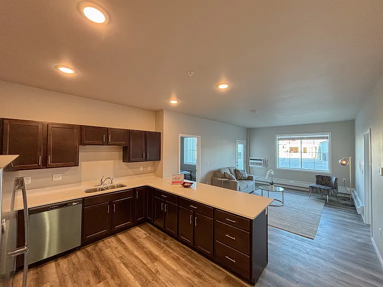 Creekside Apartment Homes — Photo 7