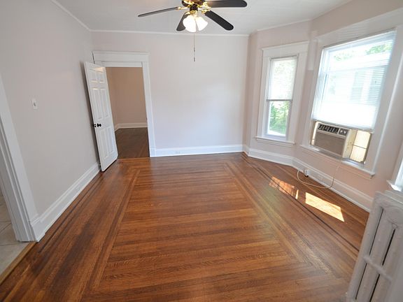 5th image of 3748 Spencer Ave