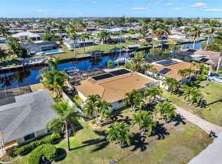 2824 SE 18th Ct, Cape Coral, FL 33904