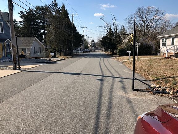 5th image of 110 Tennyson Ave