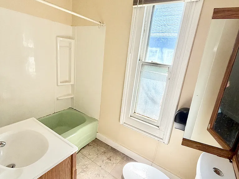 224 Lloyd St #1D — Photo 10