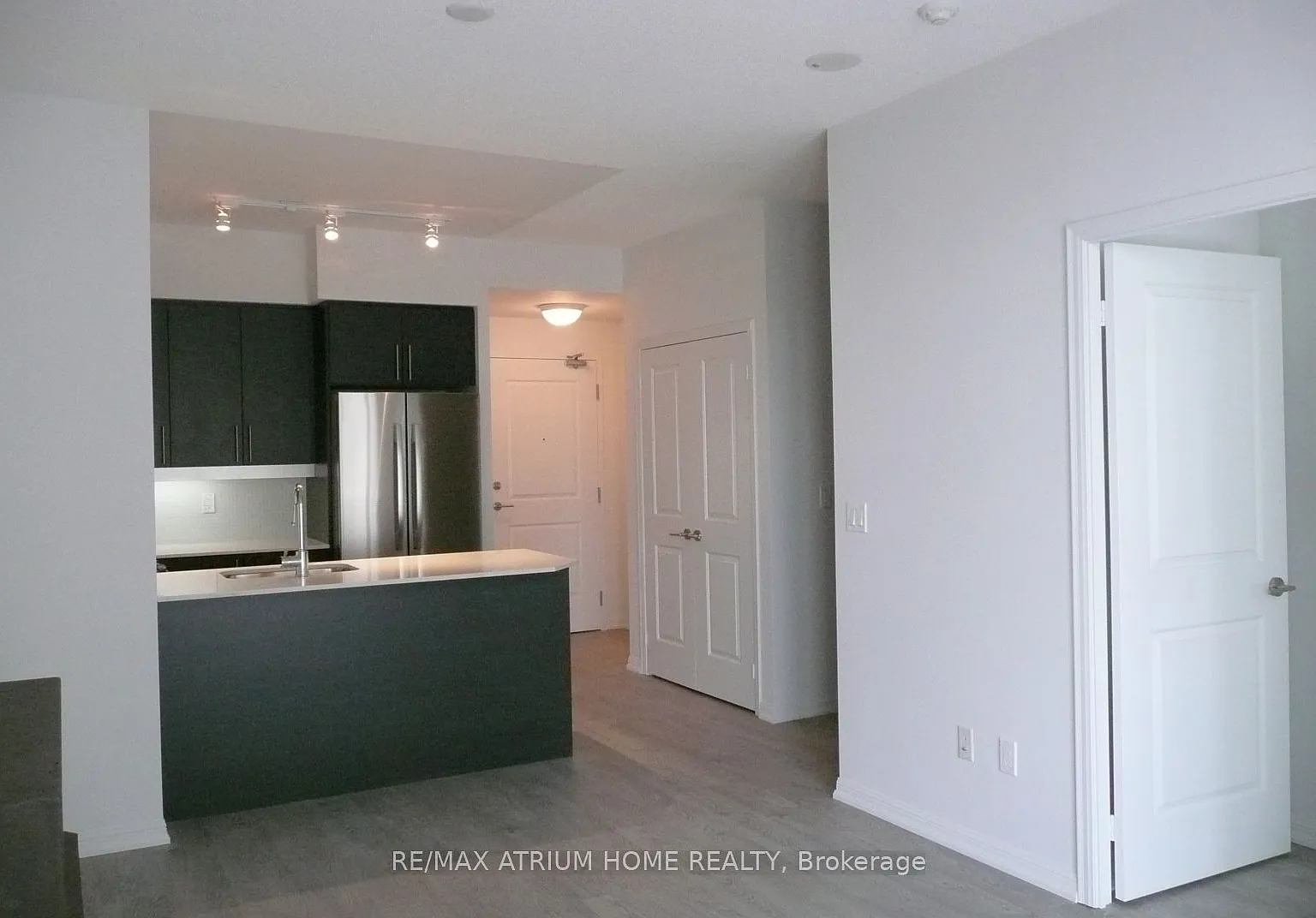 2 bed, $2,600 — Photo 4
