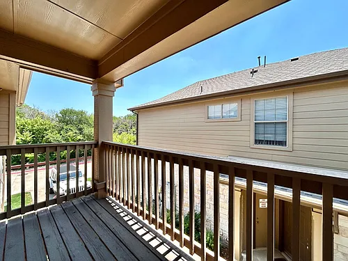 1310 W Parmer Ln Photo 1