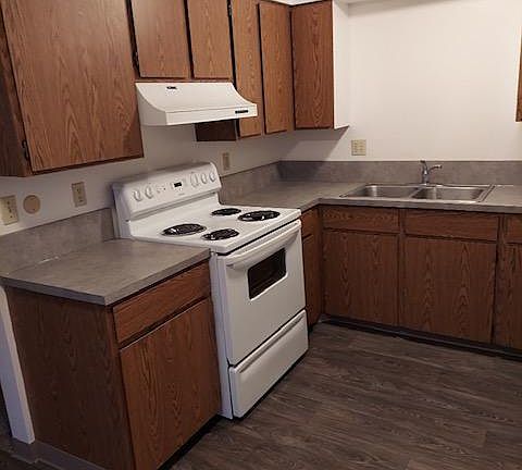 3rd image of 730 W Idaho Ave