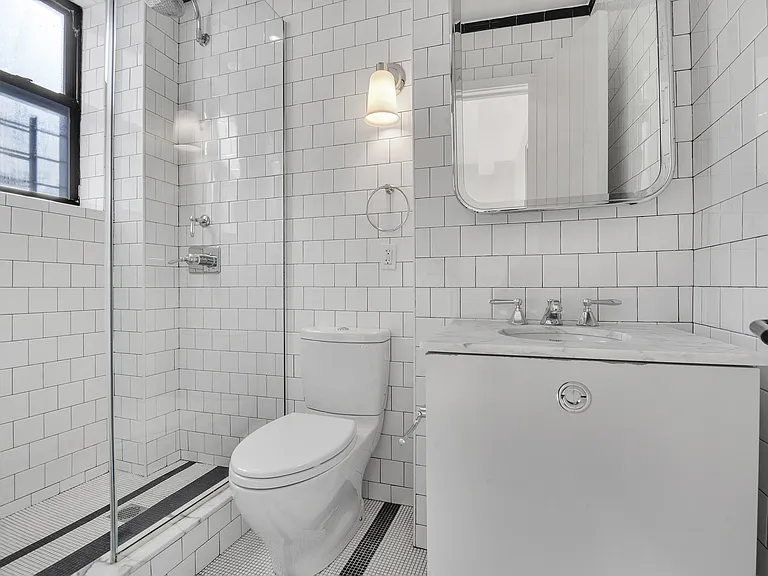 56 W 11th St #9FW — Photo 6