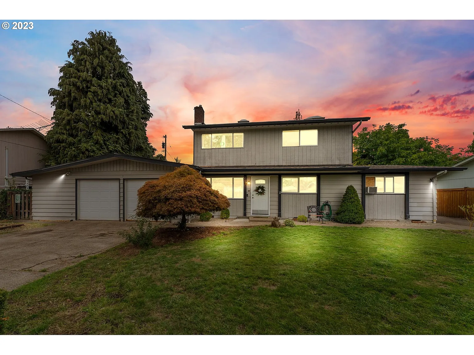 397 Dean Ave photo 1