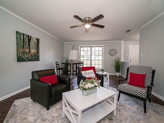 5th image of 1009 Jeffery Dr