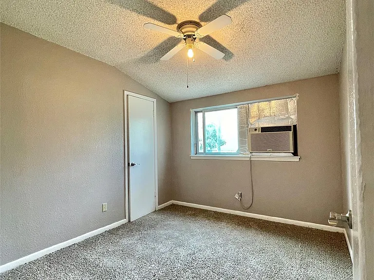 509 Dwyer St — Photo 23