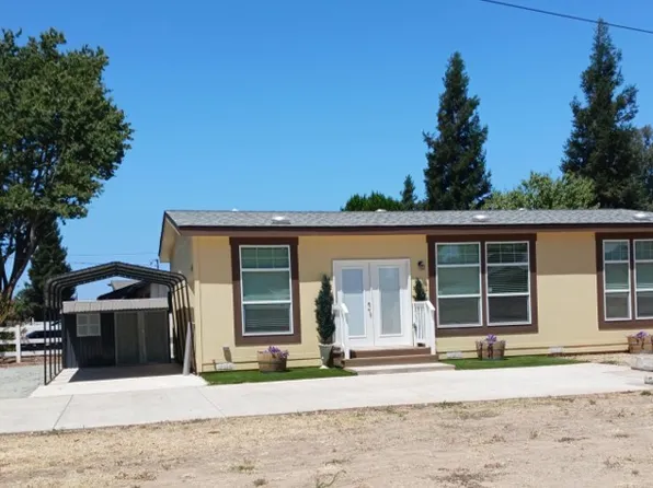 10048 Pioneer Ave, Oakdale, CA 95361