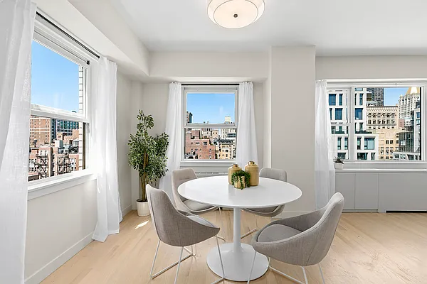 Sold by Compass | media 1