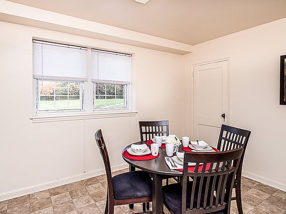 2nd image of 3301 Clarks Ln #3316-D
