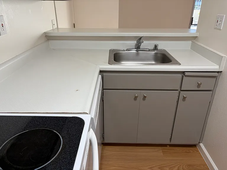 151 Lakeside Dr #110 — Photo 16