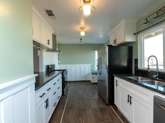 5th image of 1918 N Weber Ave